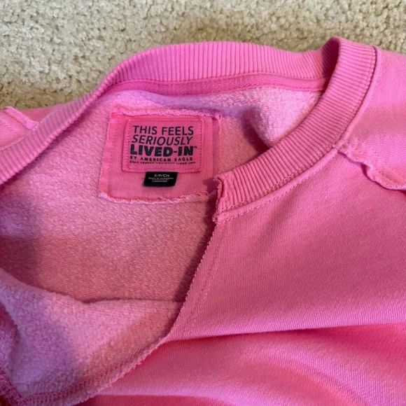 American Eagle Bright Pink Crewneck - Picture 2 of 2